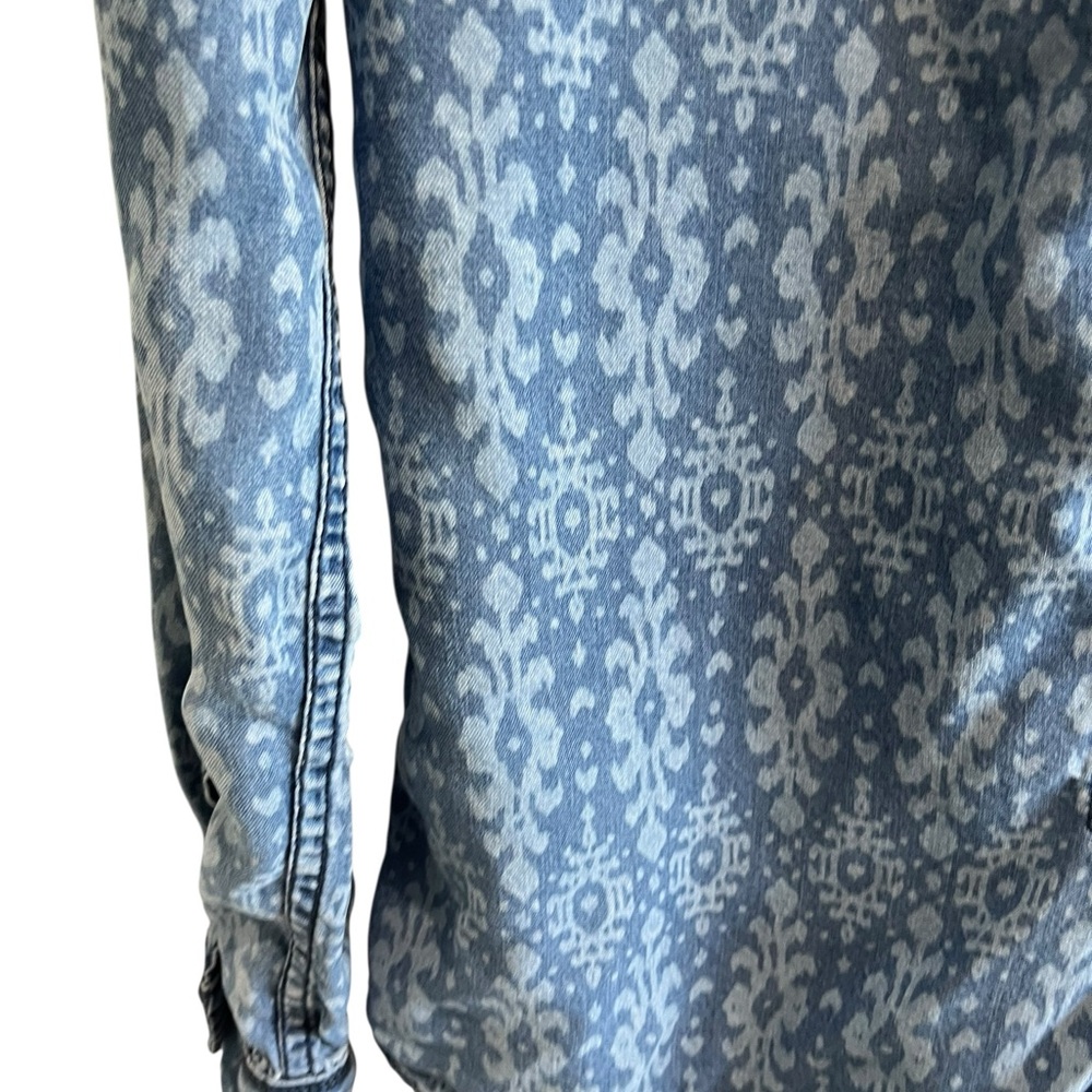 Holding Horses Anthropologie Button up top Sz 4 Denim/Chambray - Picture 4 of 16